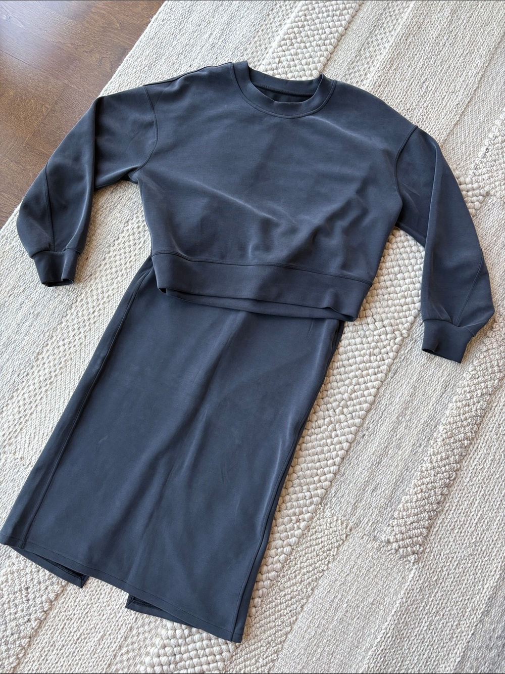 Lululemon matching set, sweatshirt and skirt